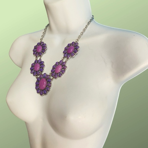Statement Necklace Purple Lavendar Set Necklace & Earrings - Picture 5 of 8